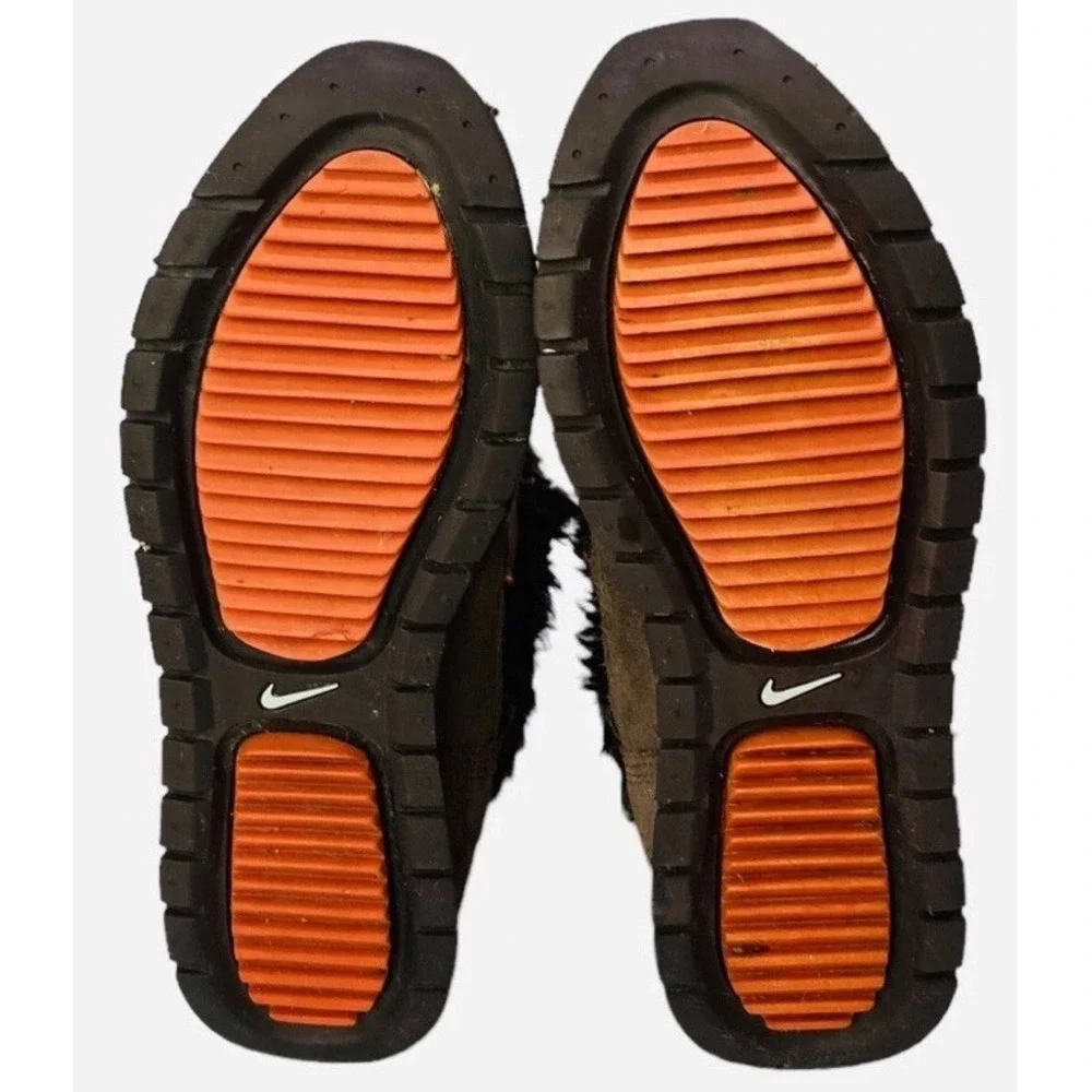 Nike Faux Fur Brown Winter Snow Boots Suede 7 women 311959-281 Swoosh‎ Stripes